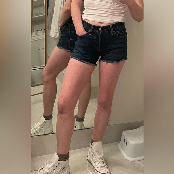 Levi's 501 Button Fly Cutoff Raw Hem Jean - Picture 3 of 6